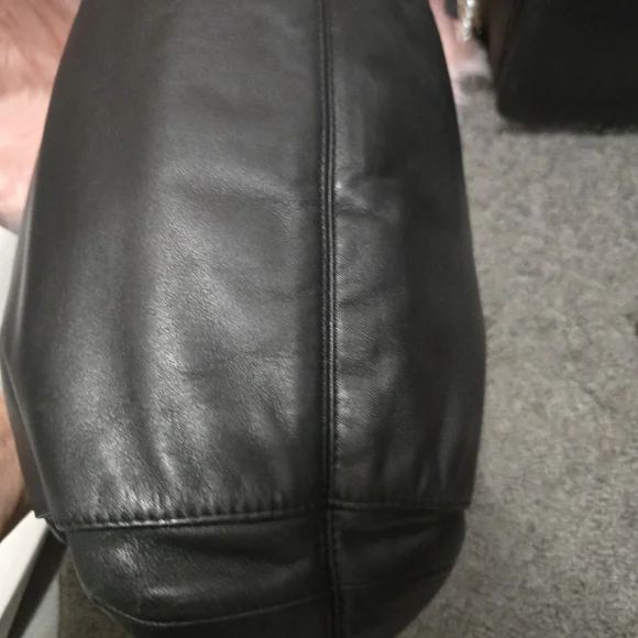 Coach Black Leather Drawstring Shoulder Bag - Picture 3 of 8